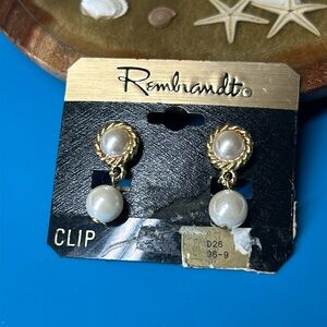 🖤NEW💕Rembrandt clip earrings